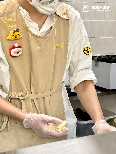 南洋大师傅VS传统烘焙：透明厨房+单品极致如何改写行业规则？(图1)